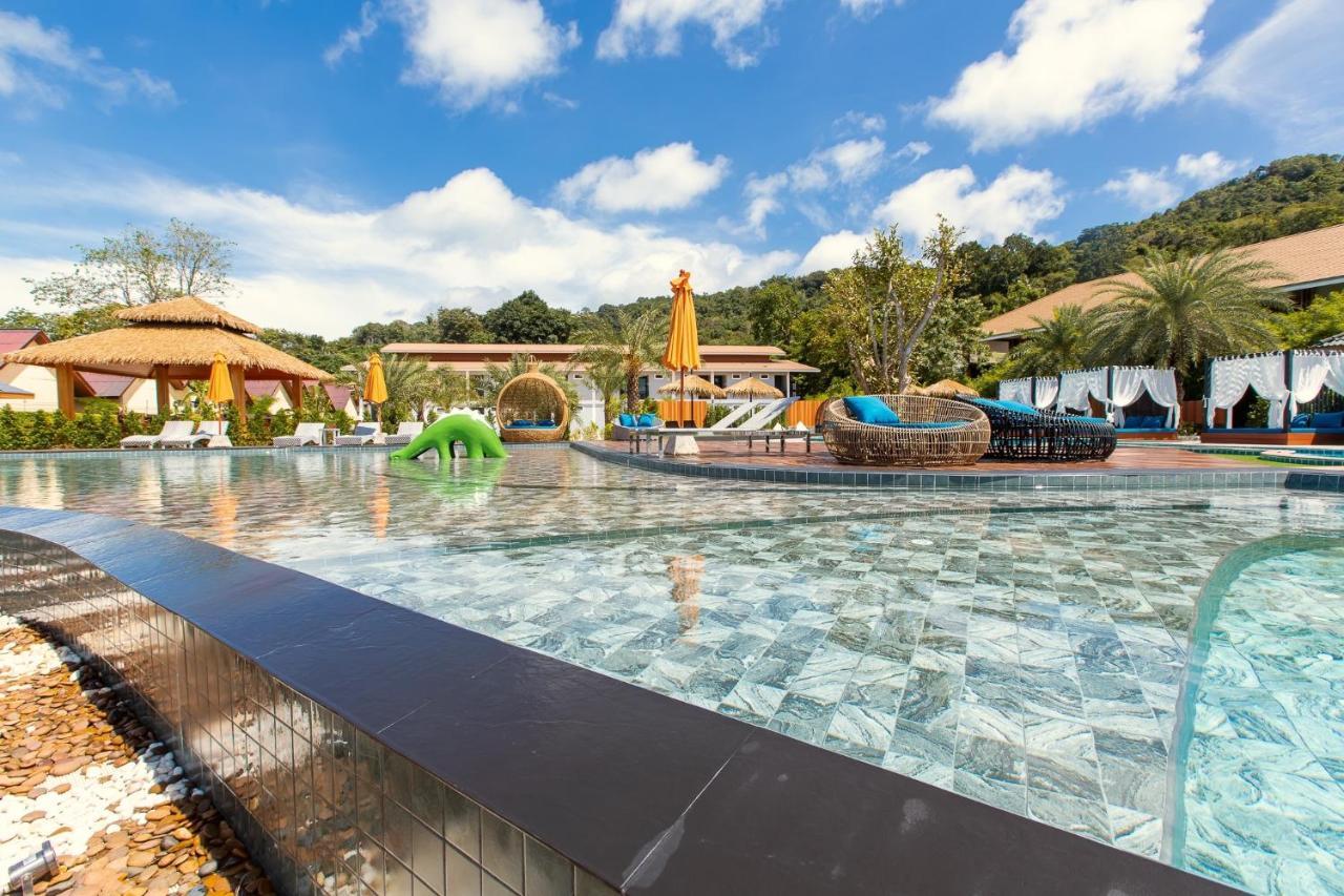 U Rip Resort Phi Phi Hotel Kültér fotó
