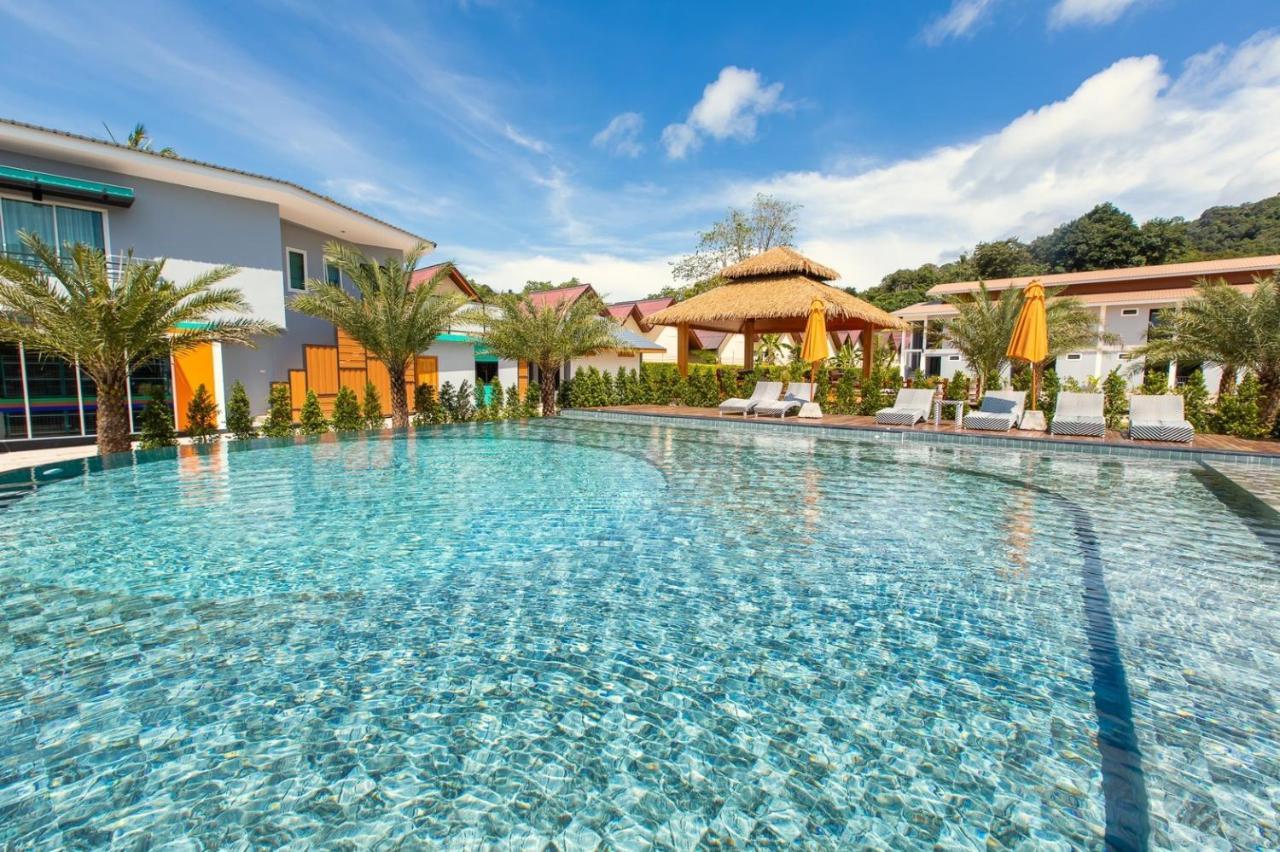 U Rip Resort Phi Phi Hotel Kültér fotó
